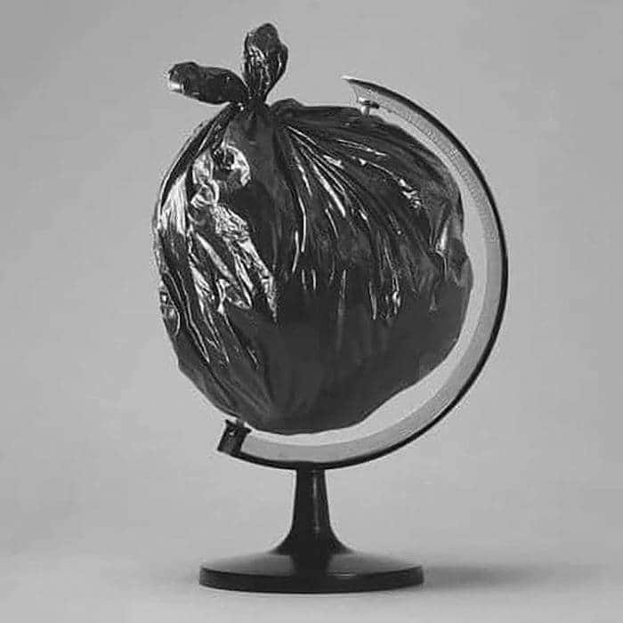 twioos's tweet photo. We cannot take credit for this photo. And unfortunately we don't know who took it. But what we do know, is that it is up to all of us to stop trashing the planet.
#trashingtheplanet #๐ #protecttheplanet #preserveourfuture https://t.co/2Z6JFIQRQl