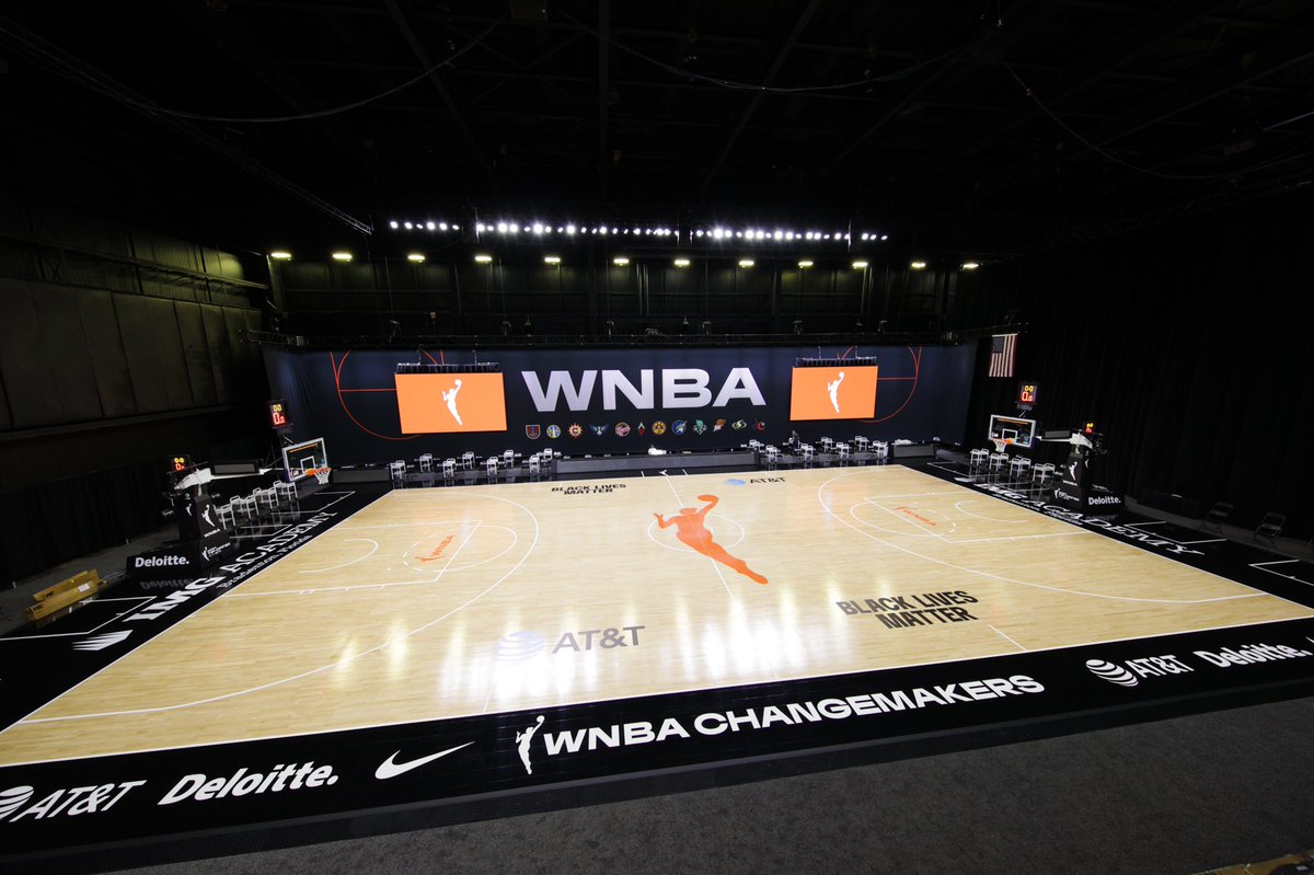 WNBA tweet picture