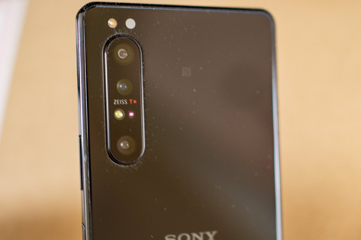 djmarkkavanagh's tweet photo. The @SonyIreland #Xperia1II may not be one of the best-selling smartphones of 2020 but it is without question one of the best. In-depth review now live on @buzzdotie https://t.co/S0ZmLknPy3
