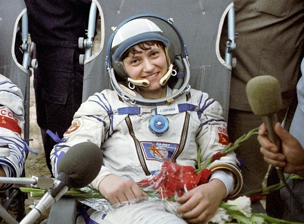 ロシア・ソビエト連邦社会主義共和国モスクワ出身の女性宇宙飛行士で