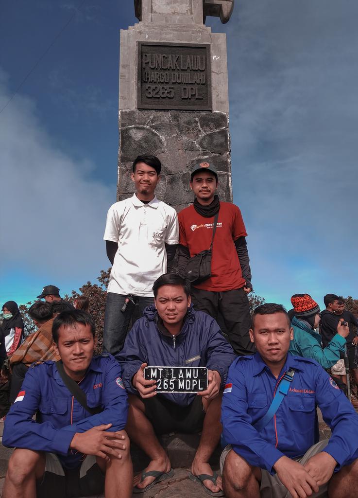 esye__ tweet picture