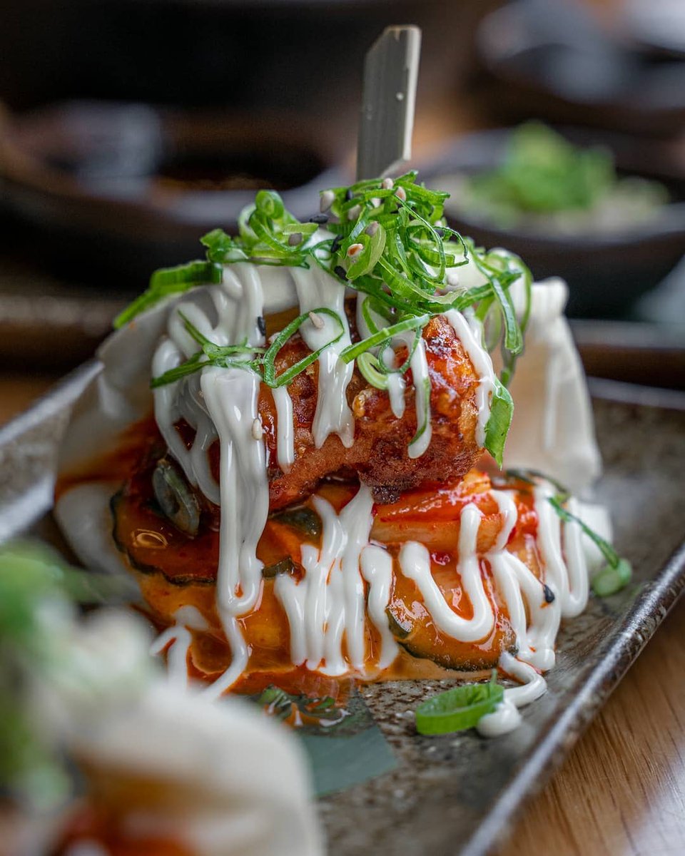 robatasoho's tweet photo. Perfect dish for the weekend. All the yum in one bun... you would definitely want another one 😉🔥 #robatasoho.
.
.
Click the link in our bio to make a reservation and for more information in regards to our new opening hours and procedures. ❤️

.
.
📸: @JimboiUK https://t.co/oHZOHsN8jS