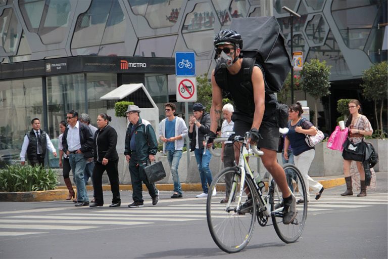 vlourbano's tweet photo. El último informe sobre el cambio climático presentado por la ONU afirma que, una de las formas de salvar nuestro mundo del aumento de temperatura, será que más gente use la bicicleta como medio de transporte. https://t.co/wvsFJA0ili https://t.co/YFSyLP7MEO