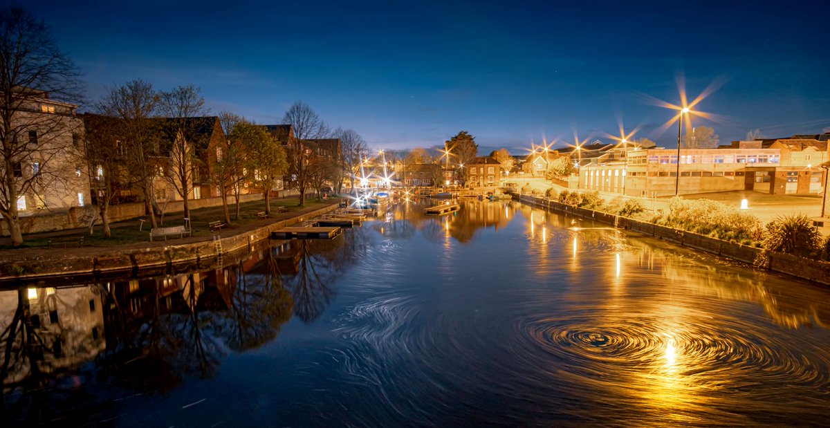 ChichesterCanal's tweet photo. Photo comp winners announced. 1 Dave Standley (kingfisher) 2 Rick Gatley (Basin) jnr Amelia Irons (cows). Big tx to @ImberCourtPhoto for sponsoring 2 prizes. Well done everyone @Discover_Chi @ExpWestSussex @ChichesterPost @ChichesterBID @ChiChamber https://t.co/ttNsTLYvaa
