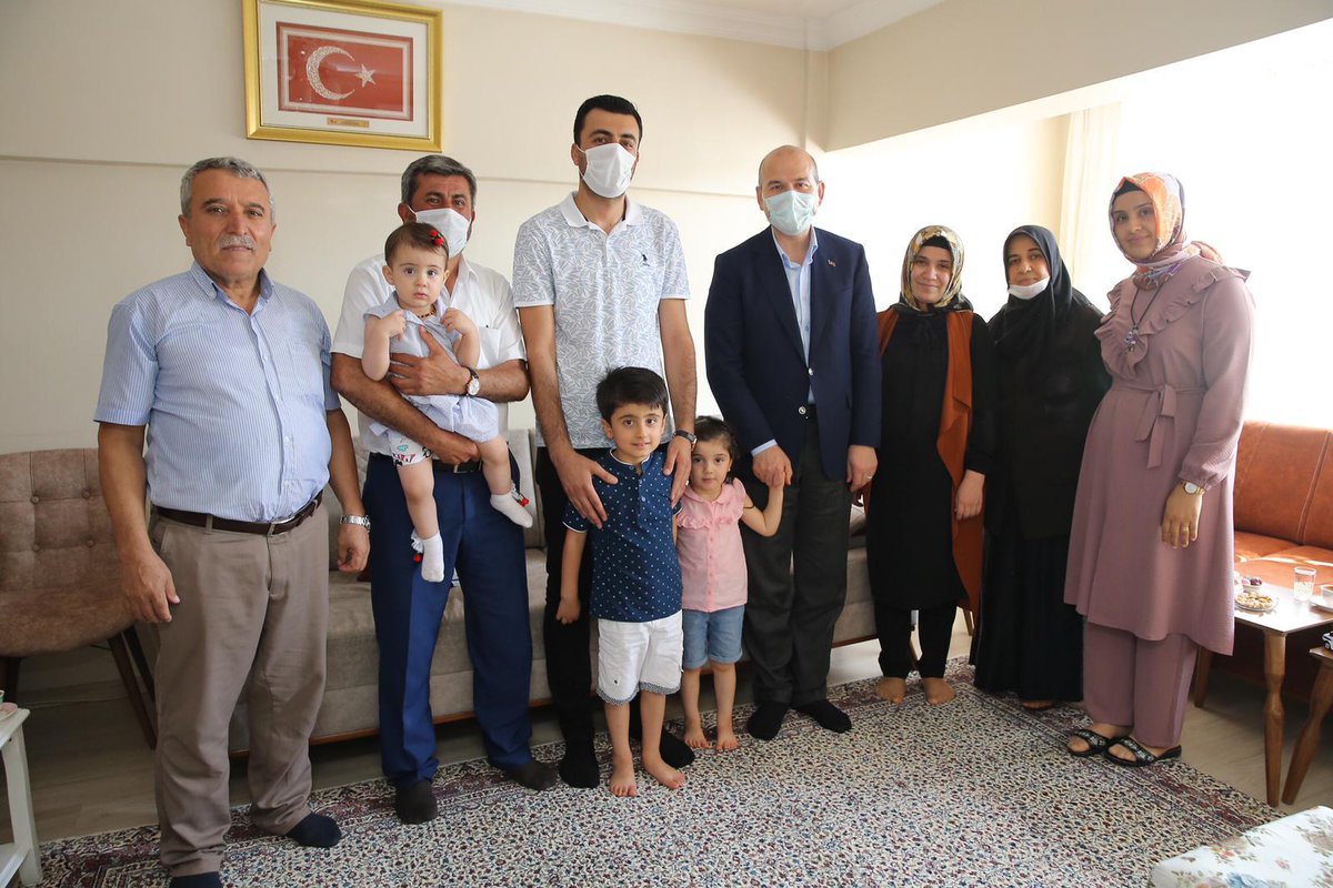 15 Temmuz'da Gölbaşı Özel Harekat Başkanlığı'nda Şehit olan Ahmet ve Mehmet Oruç ikiz kardeş Şehitlerimizin Adana'daki ailesini ziyaret ediyoruz. Rabbim Şehitlerimizin makamını âlî eylesin