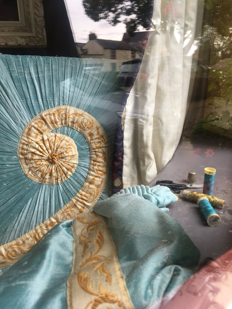 sloeginny's tweet photo. Fellow creative Neville Rolfe, interior designer and painter showing on Deacons Lane #openwindows2020 #cosart2020 #Ely https://t.co/CnN4vnFue6