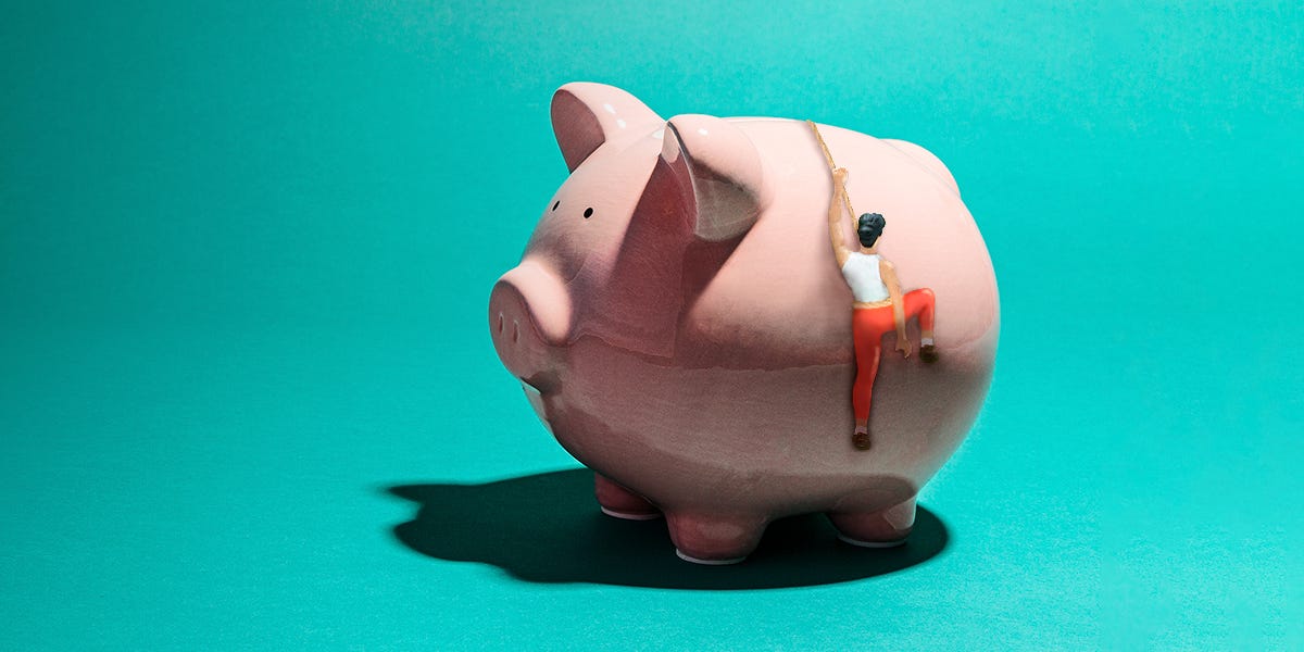 AndeFrazier's tweet photo. @businessinsider writers @briaovers and @jacqui_kenyon listed 100 terms that everyone should know when it comes to personal #finance. Save the link as a reference or quiz yourself to test your #smartmoney knowledge. https://t.co/wUOfPirQmY https://t.co/c8qUH8nm3V