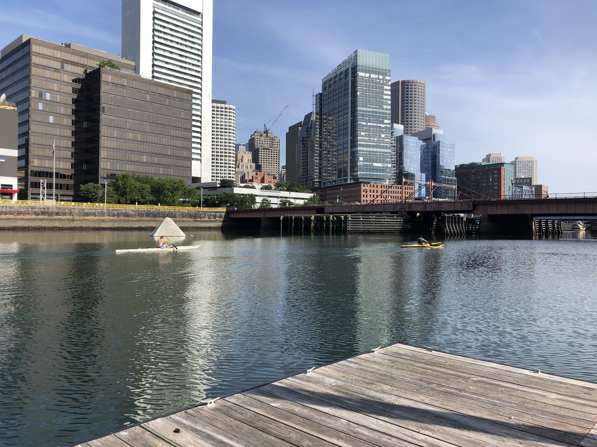 ONEDragonBoat's tweet image. This @FortPointBoston view never gets old. For our members, access to the water during this time has been a source of needed mental relief and safe social connection. Want to join us? Send us a PM!
#bostondragonboat #bostonpaddle #outrigger #PhysicalDistancing #watertherapy