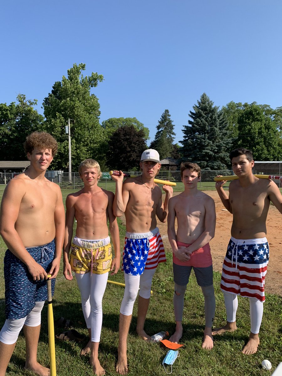 DirtBagWiffle's tweet image. Tournament ready #pissmissles #hometowncup