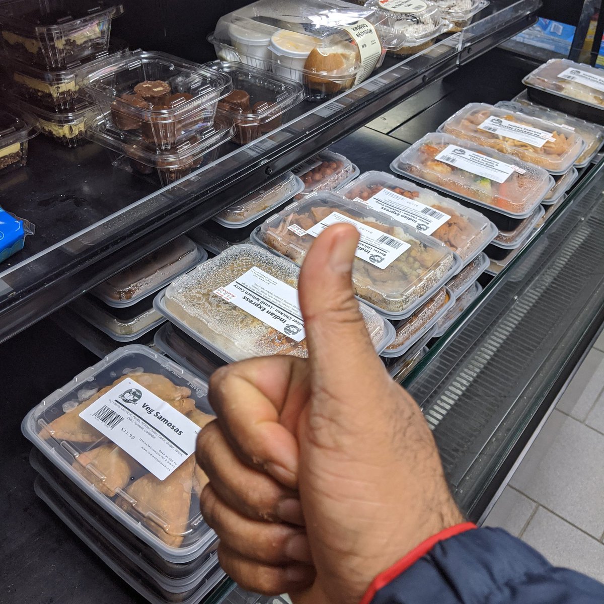 indianexpressnl's tweet photo. No kidding! Can't keep up with Octagon pond Marie's Mini Mart ❤️
Full order in to the empty cooler!
#mariesminimart https://t.co/FMxl76IAZG