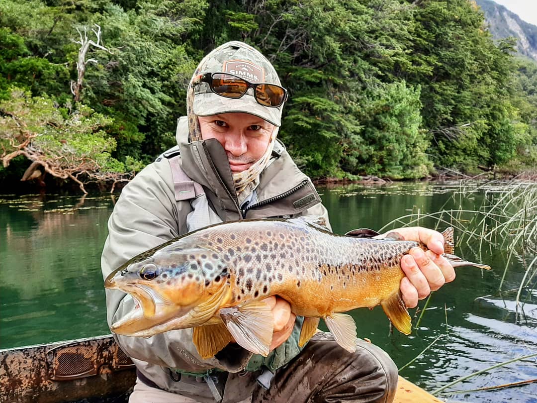 Matapiojoangler's tweet photo. Congrats Paul - Nice Fifty Club
Brown Trout
Good memories season 2019-2020
.
#chile #patagonia #matapiojolodge #llegamosdondenomuchosllegan #flyfishing #fishingtrip #fiftyclub #browntrout #simmsfishing #orvisfishing #sagefishing #rioproduct #glamping #photooftheday #lagoon https://t.co/m9O6nMc3dZ