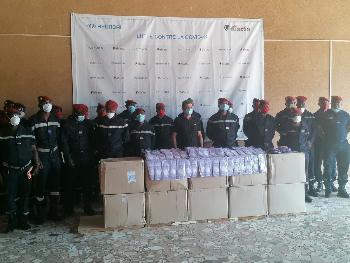 DiacfaBF's tweet photo. Cette contribution permettra aux hommes et aux femmes de la BNSP de se protéger lors des interventions. Merci aux Sapeurs-Pompiers pour leur dévouement.
#Covid19_BF #COVID19 #Hyundai #Diacfa #BurkinaFaso https://t.co/VR8i97KDd5