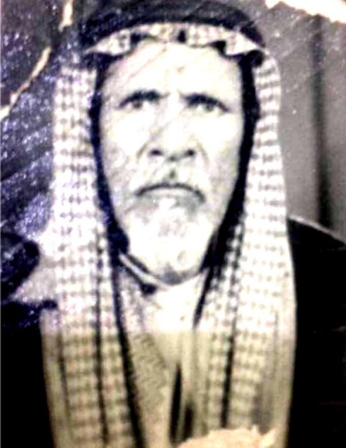 alsbah_anzh's tweet photo. شخصية خالدة فى التاريخ 
صورة نادرة وثمينه 
العم
اللايق جدوع الكتفا السحيمي القماصي السبيعي العنزي 
اطال الله بعمره ومتعة الصحة والعافية
أبو خليل 
من السنيان من السحيم قبيلة القمصة من السبعة من عنزة 
وهو من كرماء وخيرة رجالات السبعة الغانمين https://t.co/2RnU1bEHCg