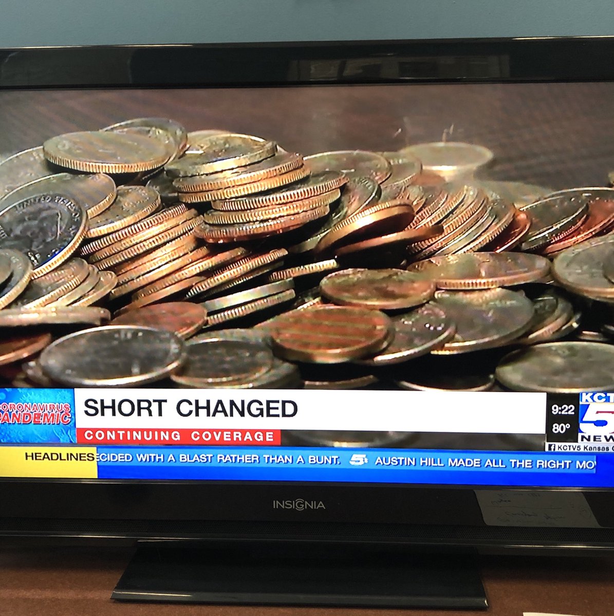 Jake64035920's tweet photo. Keep seeing the narrative play out now on mainstream media about the shortage in coin &amp; many businesses are asking customers to pay in exact change or card! Interesting times! #xrpthestandard https://t.co/mIcKavCnOw