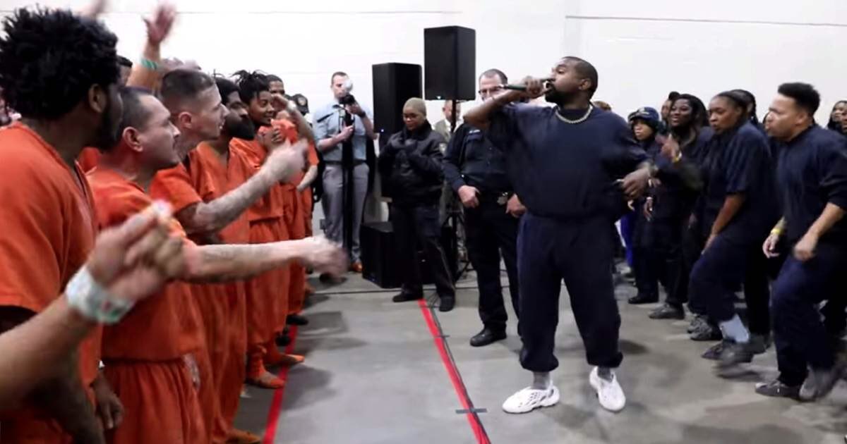urUnconditional's tweet photo. #PrayforKanyeWest. He Dedicated his life to Christ. He even took out a christian album. The enemy is NOT happy w/ all of this; because the enemy knows how many people he can reach, including all his family. We can change the world, instead of the world changing us. ~Marcela~ https://t.co/61Kj1lCILJ