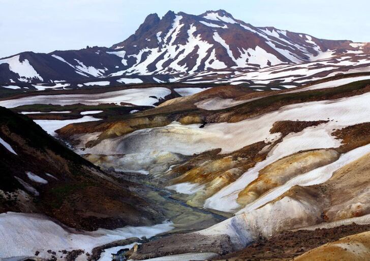 6. Vallée de la Mort, Kamchatka, RussieElle est située à côté de la célèbre vallée des geysers. Dans ce territoire, on trouve une concentration de gaz toxiques extrêmement élevée. Tout être vivant y est en danger.