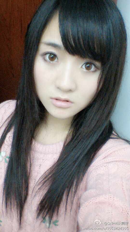 The countdown to the graduation of the  #SNH48 1st generation members continues with day 80 and this 2013 photo of Mo Han (Momo)