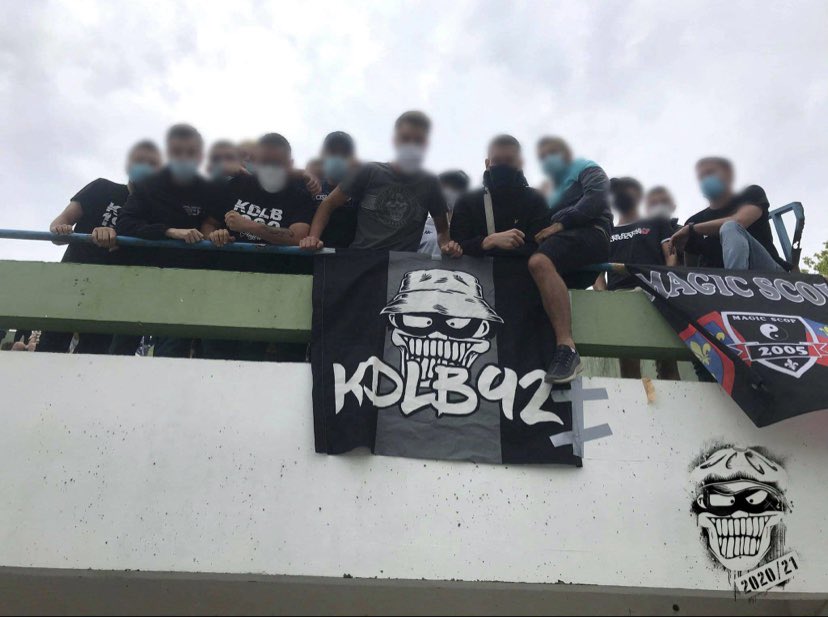 KDLB92's tweet photo. [Reprise saison 2020-2021 🏐]

Angers SCO - FC Girondins de Bordeaux (à Cholet, 25/07/2020)

👉 22 KDLBistes présents dont beaucoup de nouveaux 

#KDLBontourMauges https://t.co/G1g4wvmiFQ