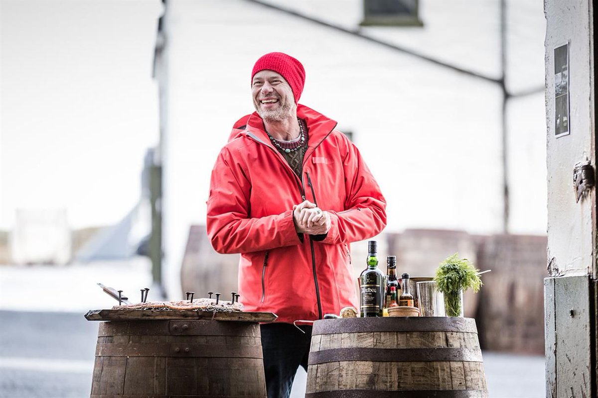 Single malt whisky brand Ardbeg is hosting a virtual BBQ "cook along" with YouTube chef DJ BBQ buff.ly/2ZYVs3k