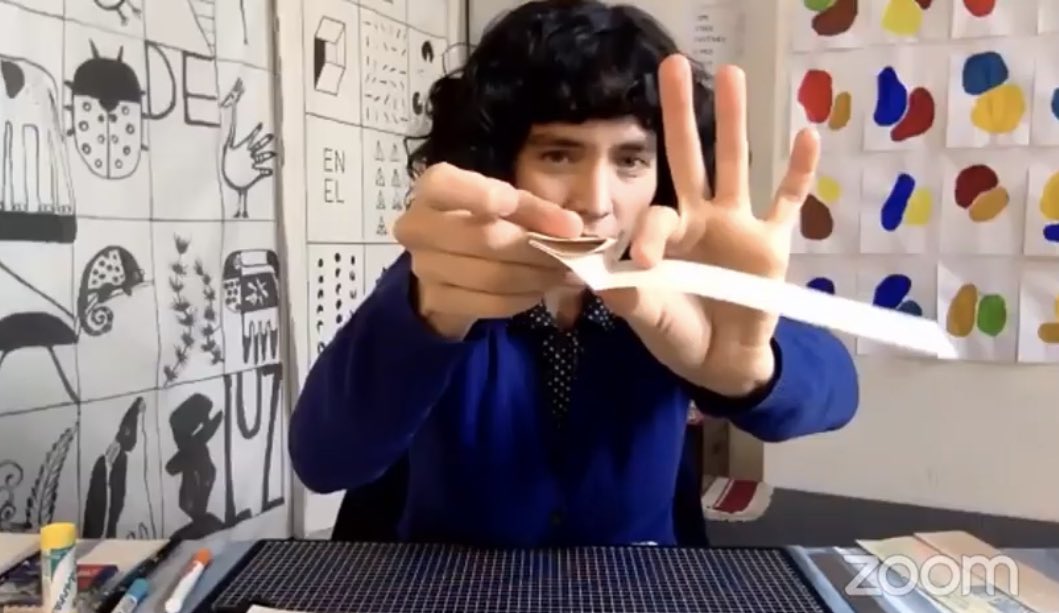 museomalba's tweet photo. Malba live! Continúa la Fiesta de la lectura ahora con el taller de fanzine y origami a cargo de Sandra Marin. Aquí el link para seguirlo en vivo: https://t.co/EcavXL9Vs5 https://t.co/7g97wRUVGd