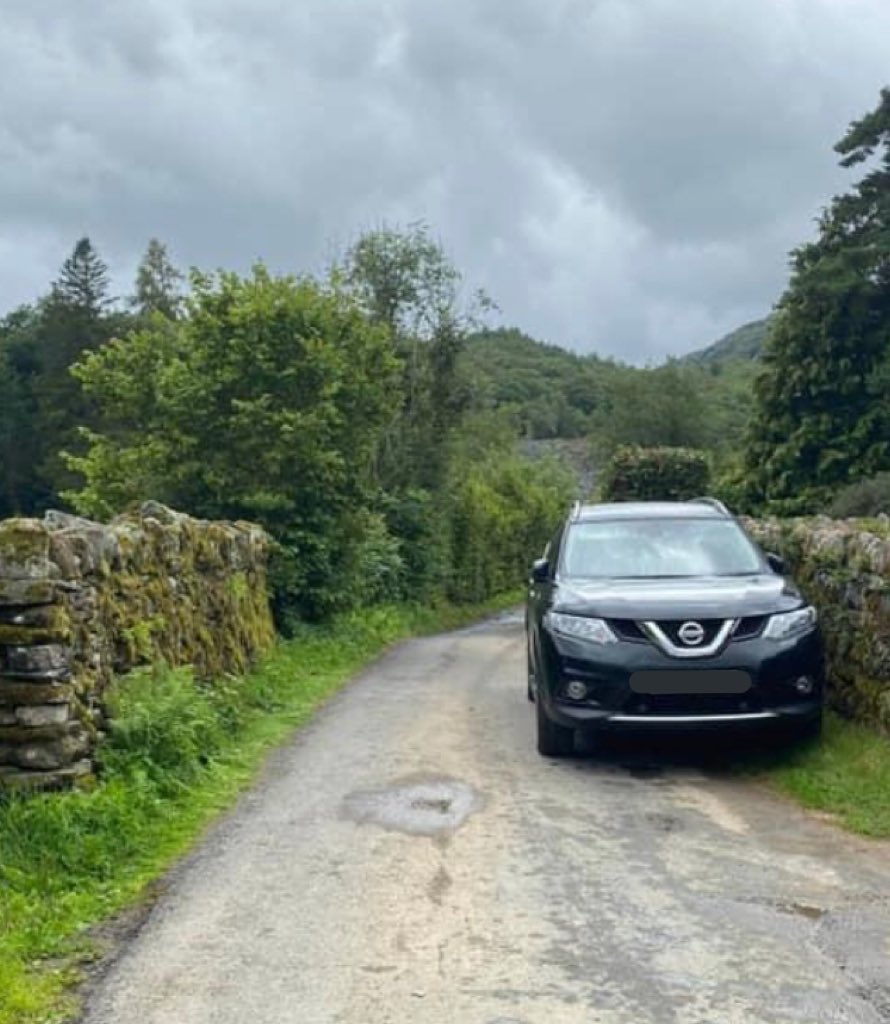 NYorkshireTony's tweet photo. We absolutely love welcoming visitors to the #LakeDistrict. But please park sensibly and don’t narrow or block roads. Think - is my parking likely to slow down / block an Ambulance, Fire Engine or Mountain Rescue Team? If the answer is yes - park somewhere else please.  🚒🚑🚓🏔 https://t.co/X6eWV1rq54