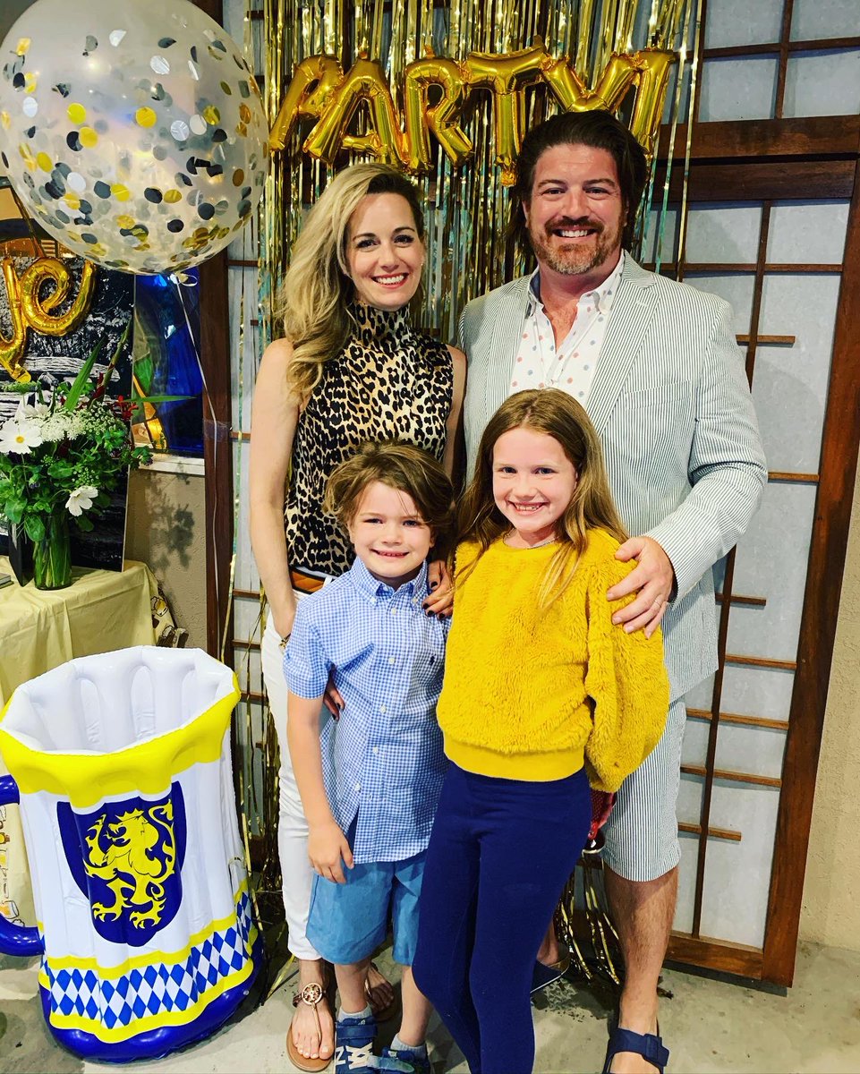 #BestTransactionIn2010 #10yrs #NextChapter #CREfam #NextGen Sloane &amp; Duke are loving this work from home “thing”. 😍🤪😎🏢🇺🇸