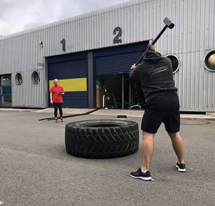 CentreEnergise's tweet photo. PT @NyeNyewalker being put through his paces by PT @srheng #ptsessions #circuittraining #outsideworkout #energisegym https://t.co/vDX43V1HwO