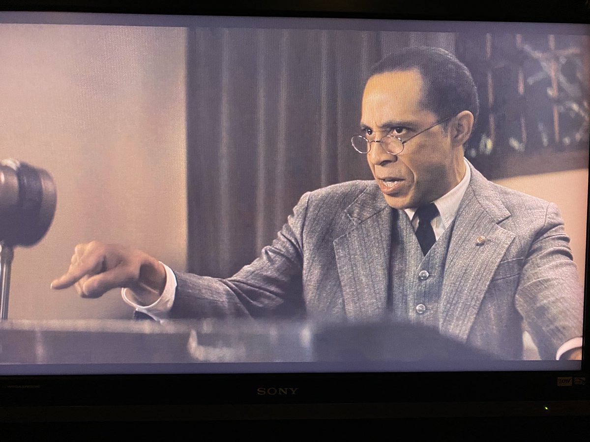 DaleGodboldo's tweet photo. ICYMI, I had a chance to do a little somethin’ on @PerryMasonHBO last Sunday 🙌🏾. If you’re not watching, incredible show. Catch it Sunday nights @hbomax #HBO #HBOMax https://t.co/TAyb825s0I