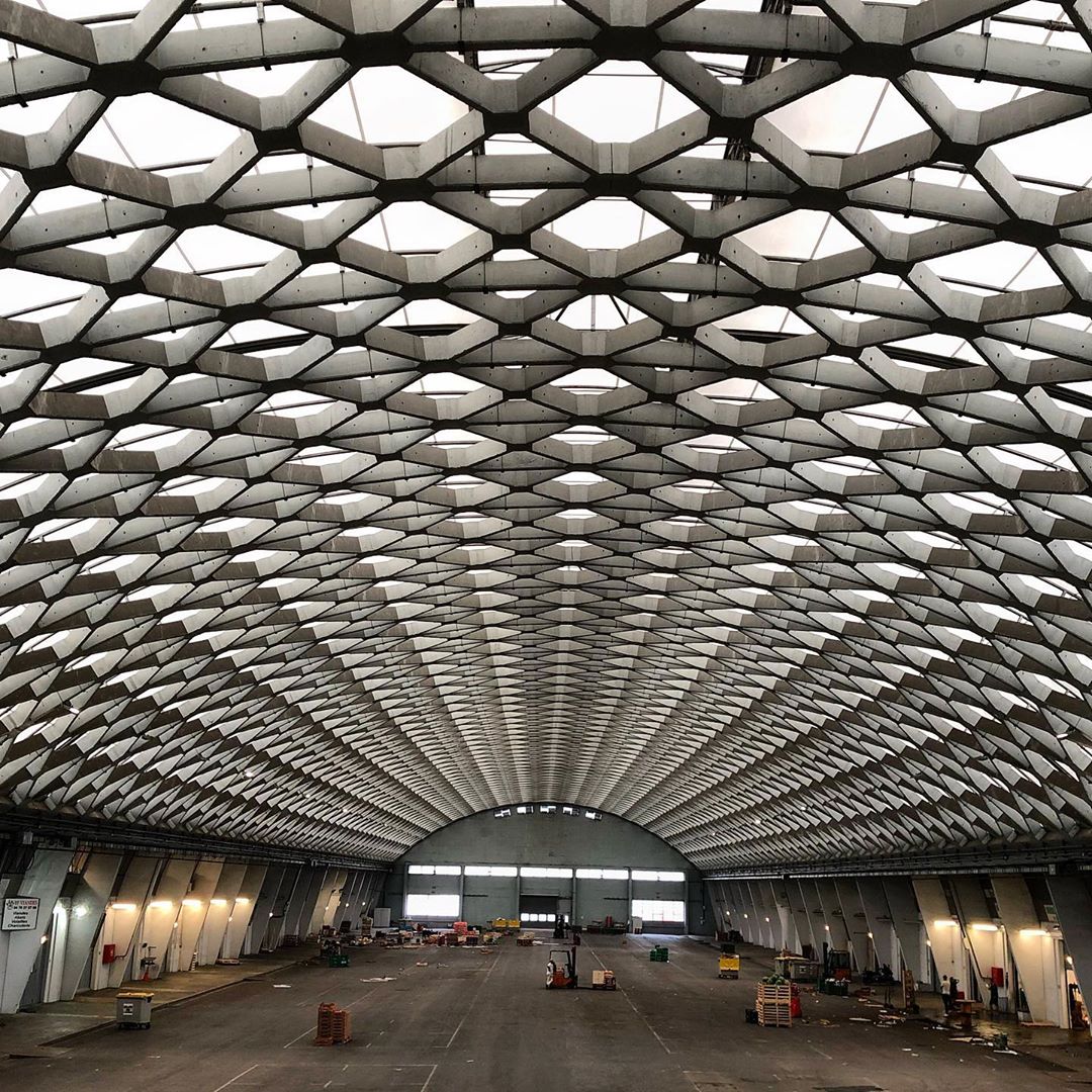 Nouveau défi pour l'équipe et une belle brochette d'artistes numériques du territoire... 5h de programmation sur 8000m2 dans un gros mois. Rdv le 29 aout au <a href="/MinGrenoble/">MIN Grenoble</a>. Plus d'info bien vite !