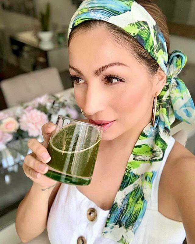 TiyTies's tweet photo. ✌️❤️ “You can’t pour from an empty cup. Take care of yourself first.” Took me a good minute and still does when it comes to my loved ones. #repost @dariela.styles.you
.
🛍 Visit us online to shop our Silk HeadScarves. https://t.co/TG6obXRRxp Dariela wears Abstract Within model https://t.co/TyslysyDrq