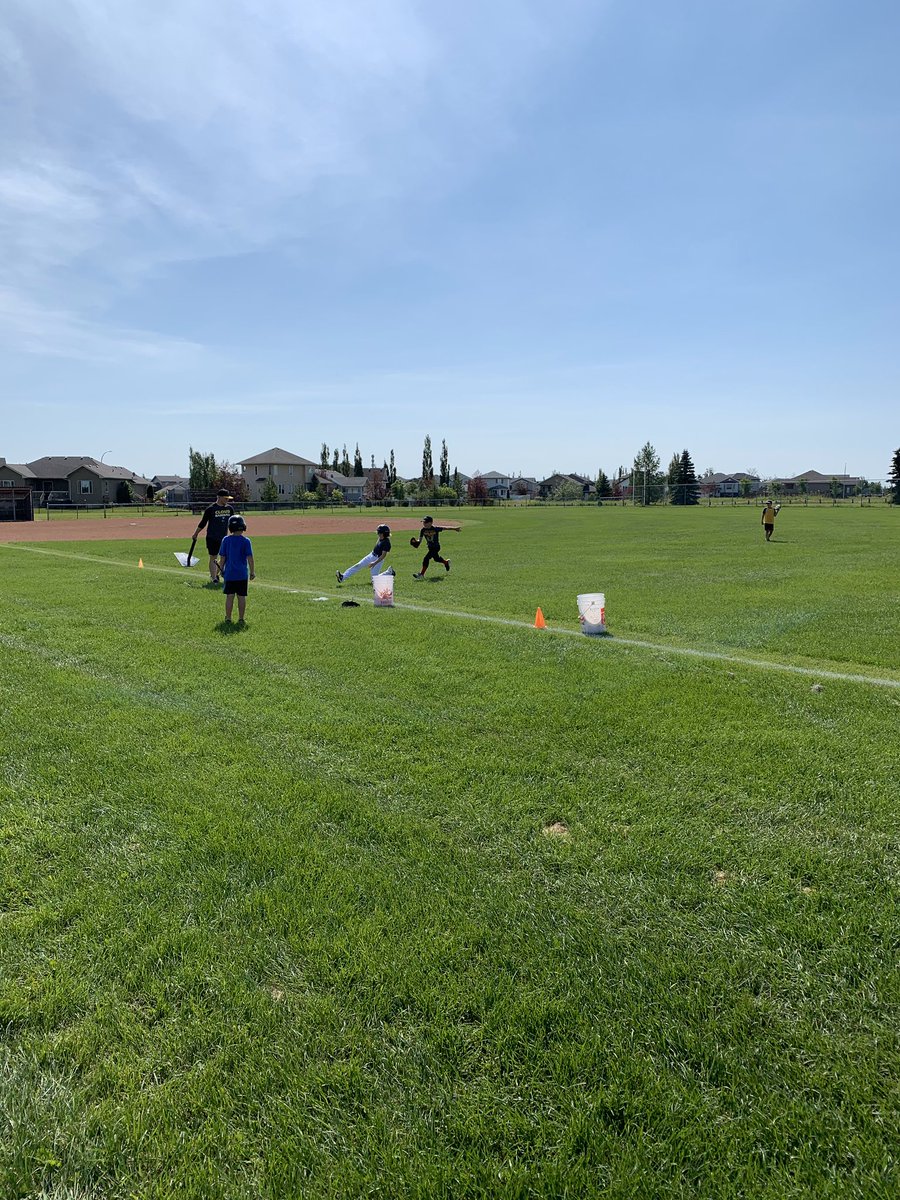 fundys_1st's tweet photo. Today wrapped up the group sessions for the summer. Thank you to everyone who came out! Your support is greatly appreciated. It was great to get back on the field in a limited capacity and watch the kids enjoy playing baseball again! (1/2) https://t.co/iv68Y7Cc3A
