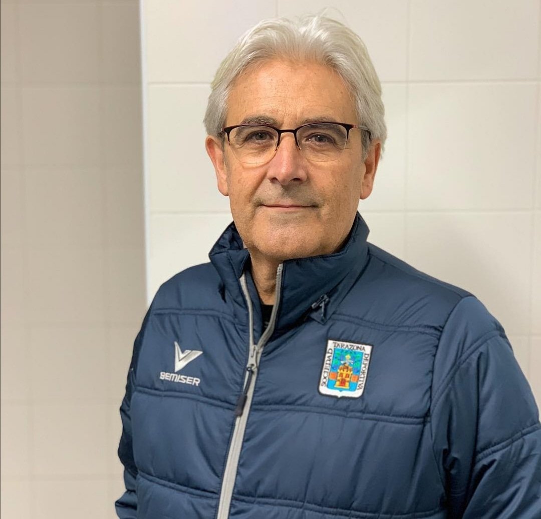 Juventud_CF's tweet photo. Felicitar a nuestro compañero @laclerigaa y @sdtarazona1924 por el ascenso a 2a B @realfederacionespanoladefutbol. También al @cd_brea por su magnífica temporada y final de payoffs.

#FormandofutbolistasForjandopersonas
#AupaJuventud
#lafabricanaranja
#SDJ50 https://t.co/YvSlfSAB8U
