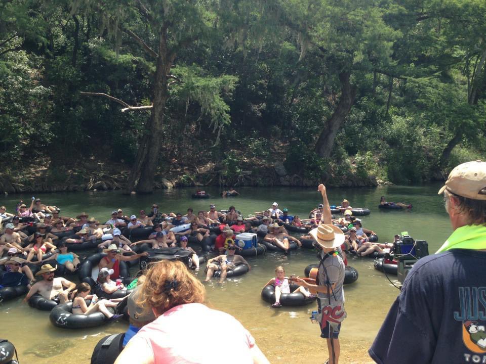 rogercreager's tweet photo. 7 yrs ago today, we were on the banks of the Guadalupe River shooting the music video for #RiverSong. That was one heck of a birthday that year! Wish we were going to all be singing along tonight at @GrueneHallTX....until next year, #BirthdayBash. #FrankedUp https://t.co/3K9kgd4IWE