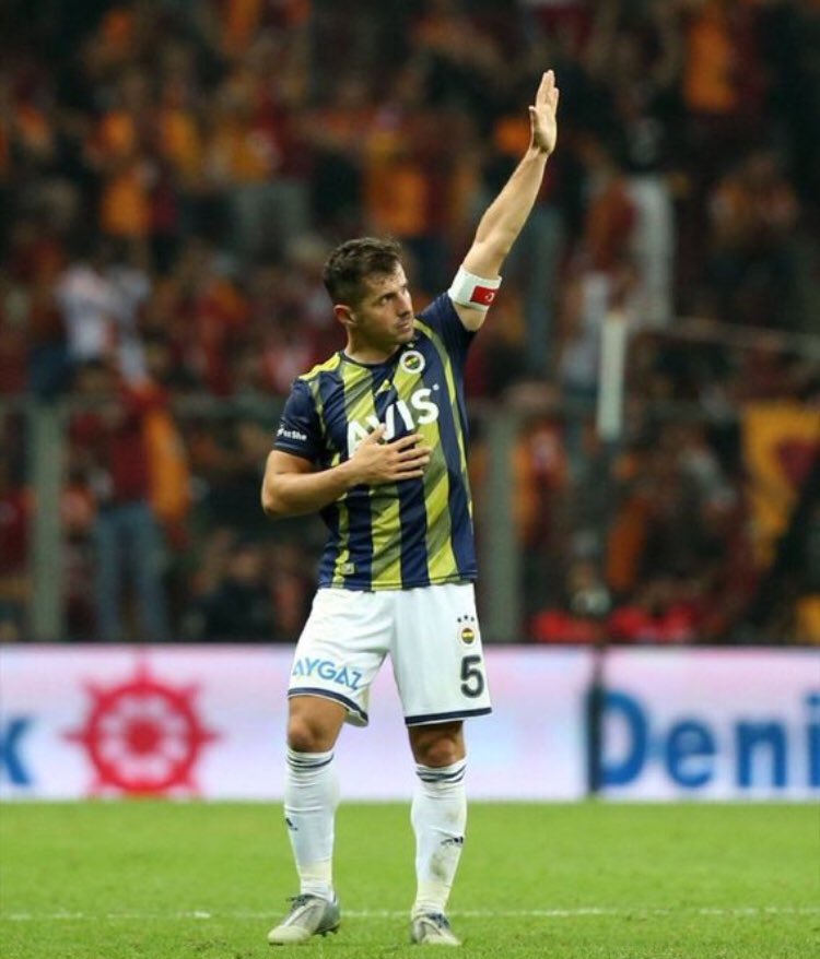HuseynEfetrk's tweet photo. Futbol dünyasından bir #EmreBelozoğlu geçti... 

🇹🇷Her şey için teşekkürler Kaptan. https://t.co/xA6g2EAVje