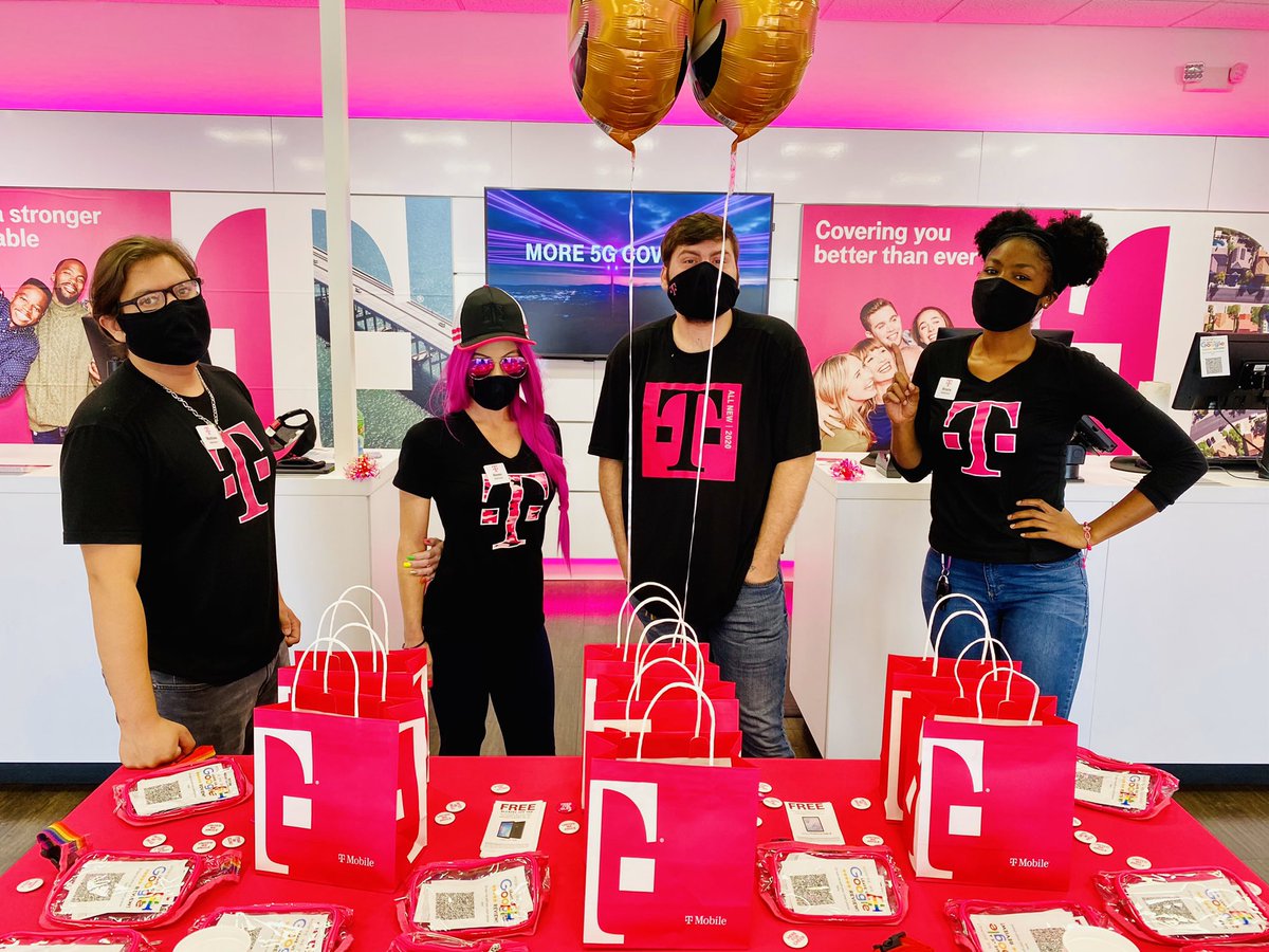 The Kickback at Leesburg #TMobile #CAD #GPmobile come check us out with all the great deals!!!! #OWest