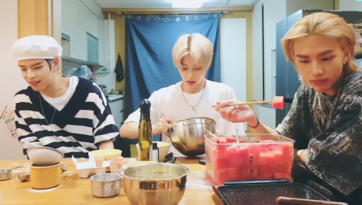seungmin: "can we even finish mixing this before we go to dream concert?"hyunjin: "just take it to dream concert and continue it there"