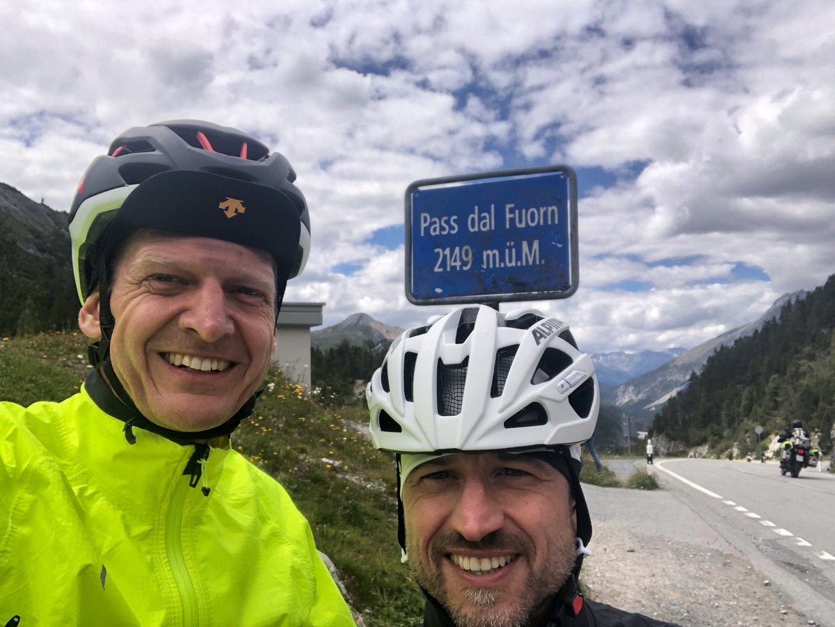 Reto Hug tweet media