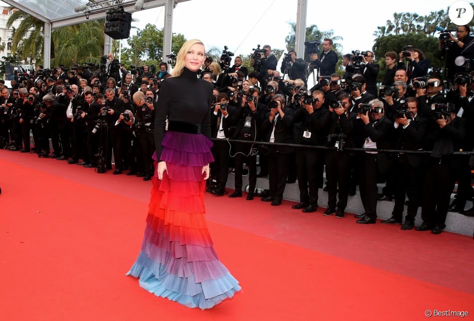 11. Cate admitted Cannes Film Festival & Berlin Film Festival are the scariest red carpets to attend because there are tones of photographers and you don’t know where to look.