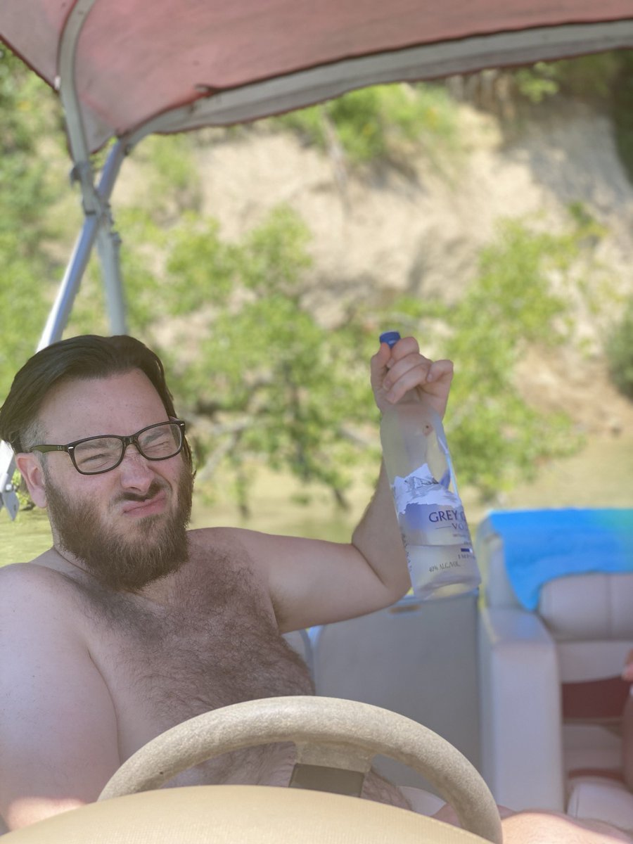 PresidentBlue's tweet photo. Vibes “sponsored” by @GreyGoose https://t.co/sWKAgKYSUz