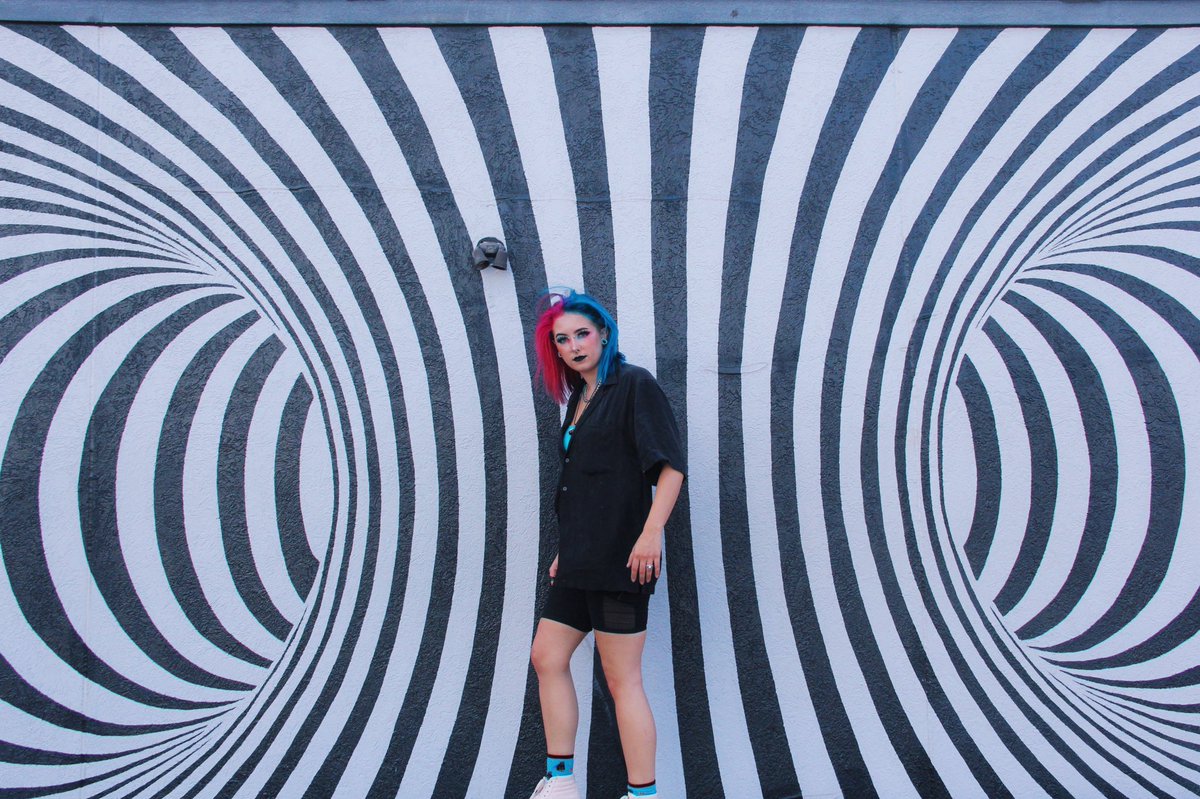 jesskanteven's tweet photo. Hi guys, just found out that when walking around I either look like big foot caught on camera or like I’m ready to commit murder. So pretty stoked about it. https://t.co/f4c4DcXsA9