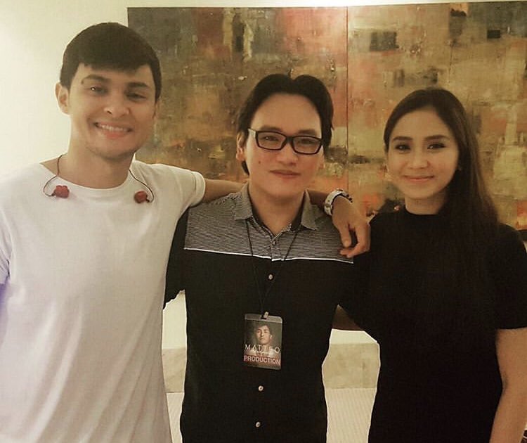 jaysonsarmiento's tweet photo. Happy birthday to my ultimate idol, Sarah Geronimo! Wishing you more fruitful years to come, enjoy married life and just enjoy your life. You deserve to be happy. Masaya na rin kami 4 u. Looking forward to see you perform again on the concert stage! I love you! #HappySARAHGDay https://t.co/h7jKA2H0rm