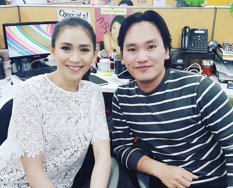 jaysonsarmiento's tweet photo. Happy birthday to my ultimate idol, Sarah Geronimo! Wishing you more fruitful years to come, enjoy married life and just enjoy your life. You deserve to be happy. Masaya na rin kami 4 u. Looking forward to see you perform again on the concert stage! I love you! #HappySARAHGDay https://t.co/h7jKA2H0rm