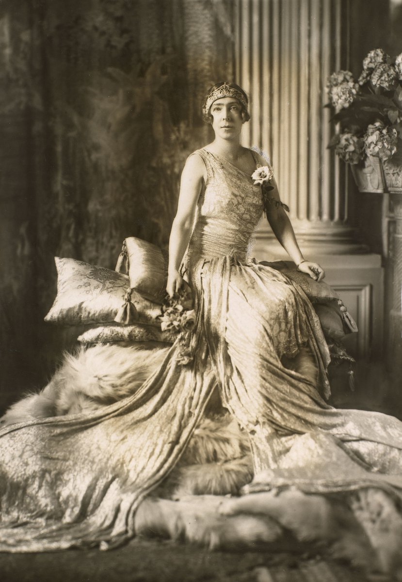 OldPortraiture's tweet photo. Born #OnThisDay in 1876: #ElisabethofBavaria (1876-1965), Queen of Belgium as spouse of King #AlbertI
Photographic portrait by #EvaBarrett (1879-1950), 1931
#Wittelsbach #SaxeCoburgGotha https://t.co/xoStCEO03l