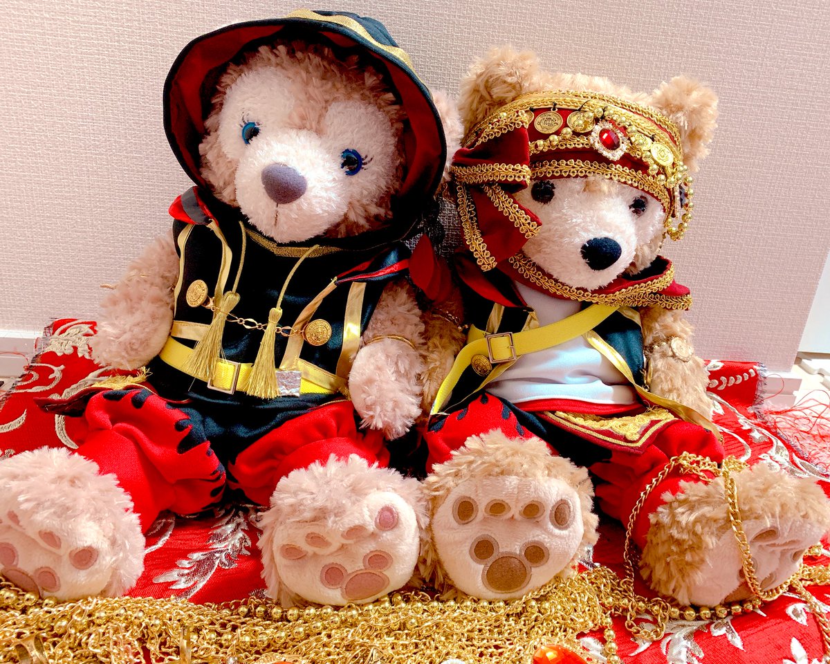 𝖆𝖔𝖙𝖆 成仏した卍 ディズニーシーで カリム とジャミル の衣装の ダッフィーとシェリーメイちゃんの撮影してきました この2人をお迎えして初めてのお洋服 キャストさんにも好評でした ピン写真下に繋げます ツイステ手芸部 Twst手芸