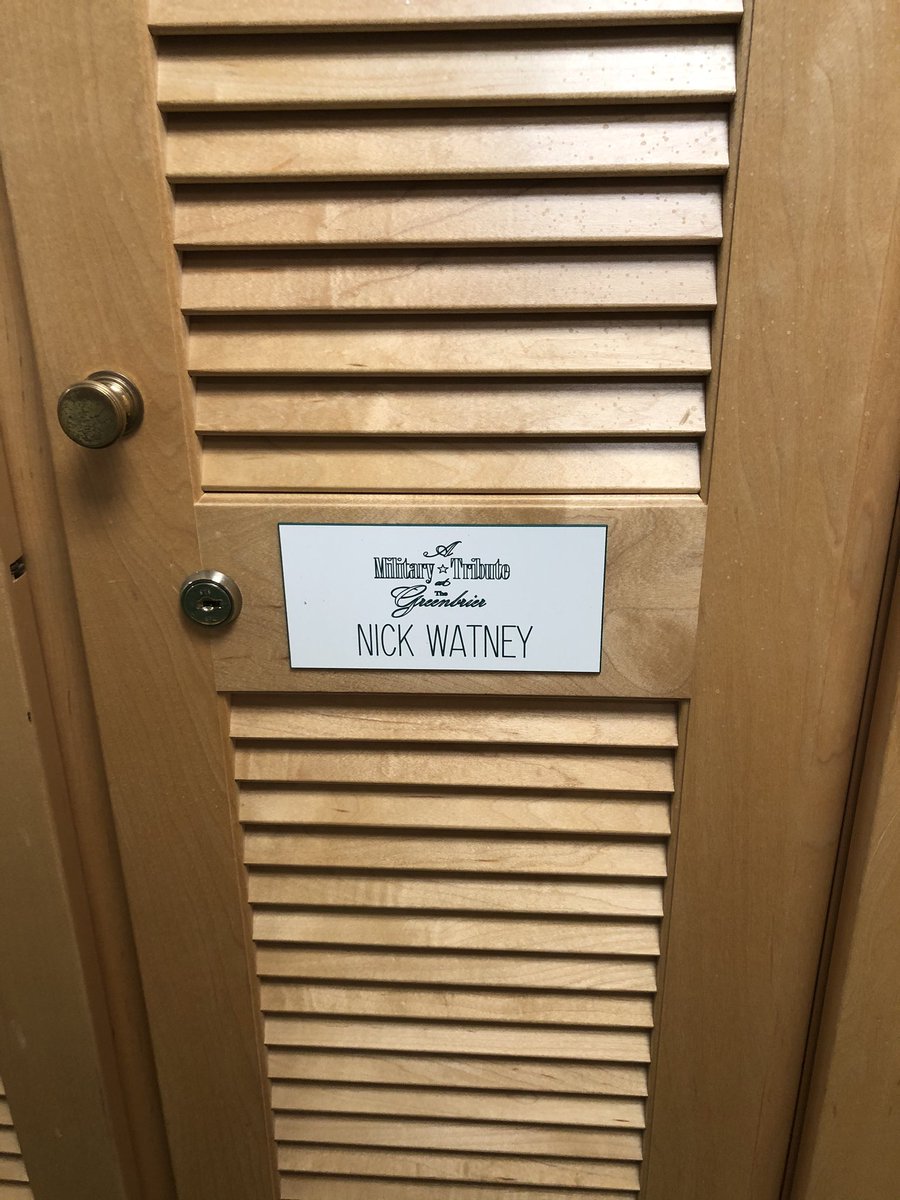 Its_MrO's tweet photo. @HeidiWatney do you think I can get some mojo using Nick’s locker? https://t.co/UdlUpT1xqd