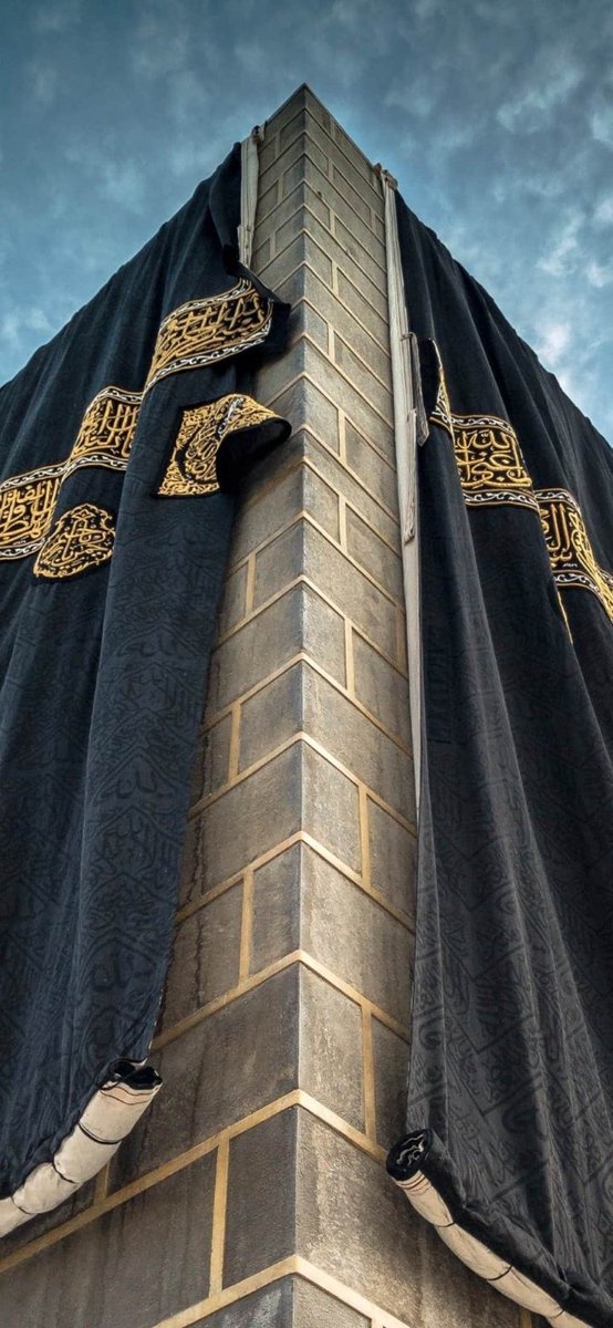 🕋آلَلَّهّ أکْبًر .. آلَلَّهّ أکْبًر .. آلَلَّهّ أکْبًر
           لَآ إلَهّ إلَآ آلَلَّهّ 
       آلَلَّهّ أکْبًر .. آلَلَّهّ أکْبًر 
          وٌلَلَّهّ آلَحًمًدٍ 
الله أكبر كبيرآ..والحمدلله كثيرآ  
وسبحان الله بكرتآ وأصيلآ
             لا إله إلا الله

🕋