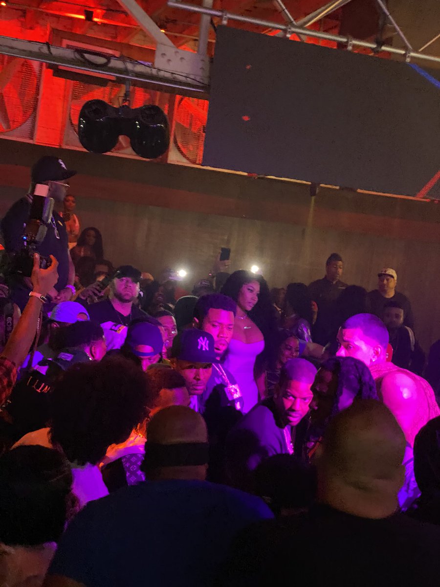 WHJTGHB's tweet photo. I’ll remember this day until I die. Saw Nicki in Miami 👑 02-02-20 🤩🤯 https://t.co/VHPQG0UZUX