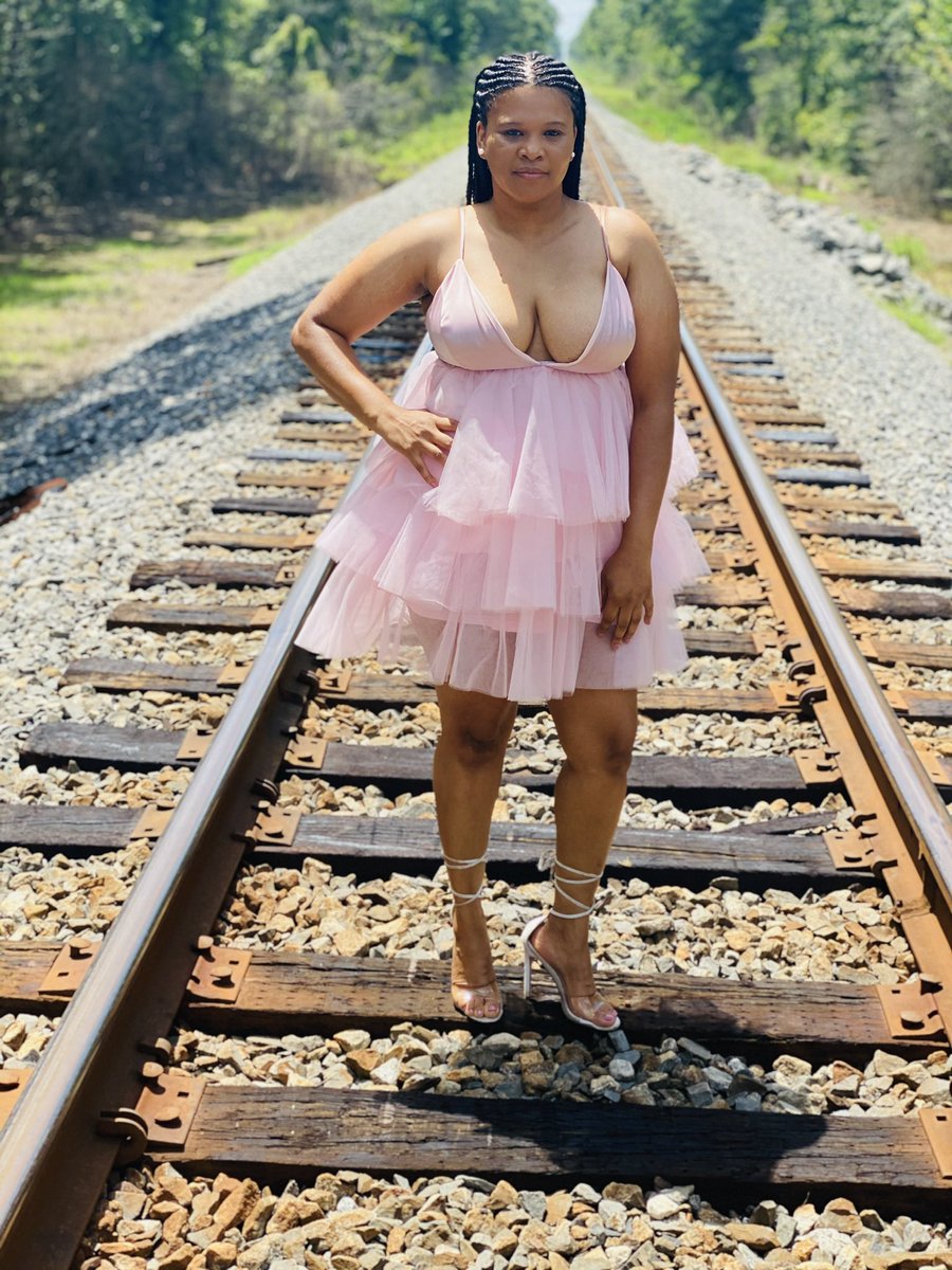 Jpinky39092's tweet photo. Happy 35th Birthday to me🥳 https://t.co/5xvfGPBl8g