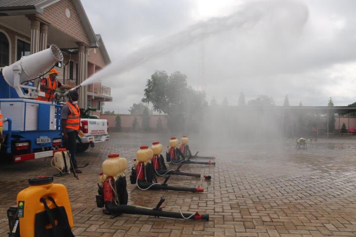 ZoomlionLtd's tweet photo. Seventy-Five (75) Markets in the Six (6) Municipal and District Assemblies (MDAs) in the North East Region have benefited from the nationwide disinfection of Markets, Public Toilets, and other Public Places.

#ZoomlionDisinfects https://t.co/KLTlHoV4UT