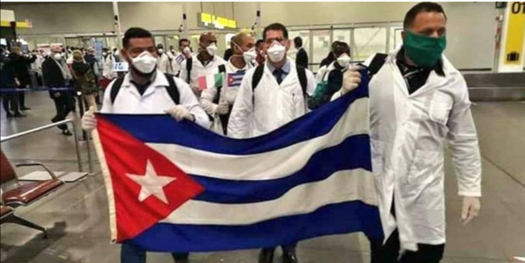 Agradezco a nombre de gobierno y pueblo de México el invaluable apoyo de médicos y enfermeras cubanos que vinieron a salvar vidas a nuestro país en estos meses difíciles de lucha contra Covid-19 Buen retorno!! Nuestra gratitud siempre con ustedes!!